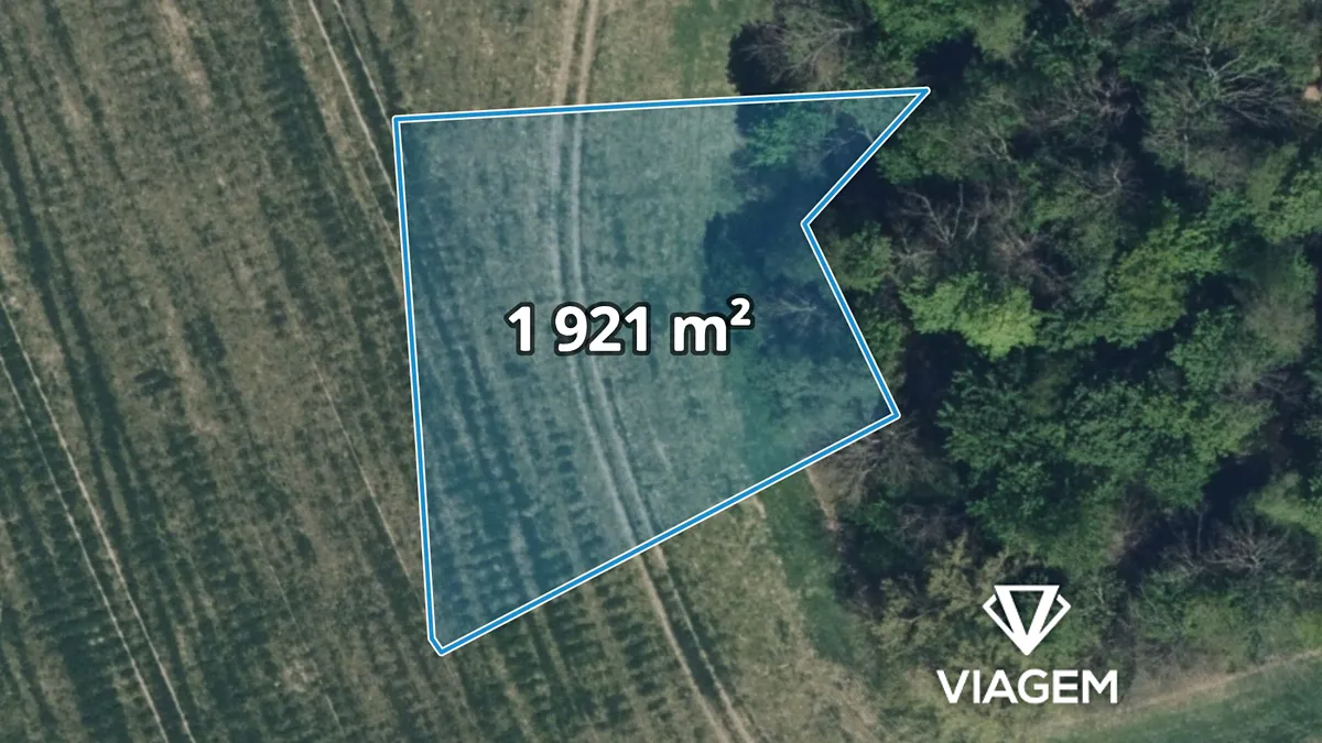 Prodej pole 1921 m²